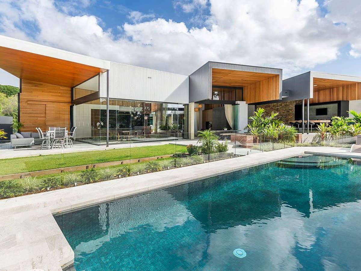 2230 Arnold Palmer Drive, SANCTUARY COVE - Thumbnail 1