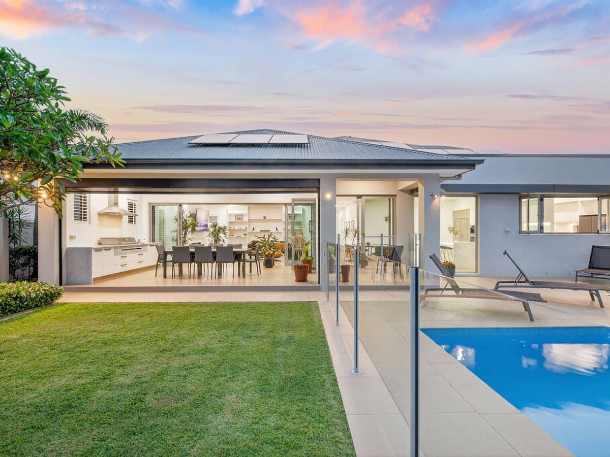 2019 The Circle, Sanctuary Cove - Thumbnail 2