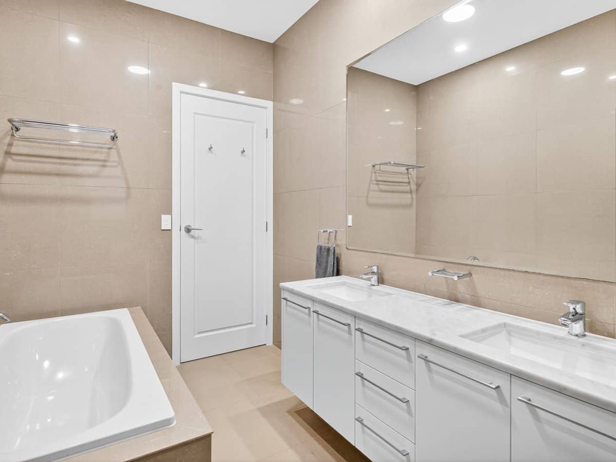 2019 The Circle, Sanctuary Cove - Thumbnail 20