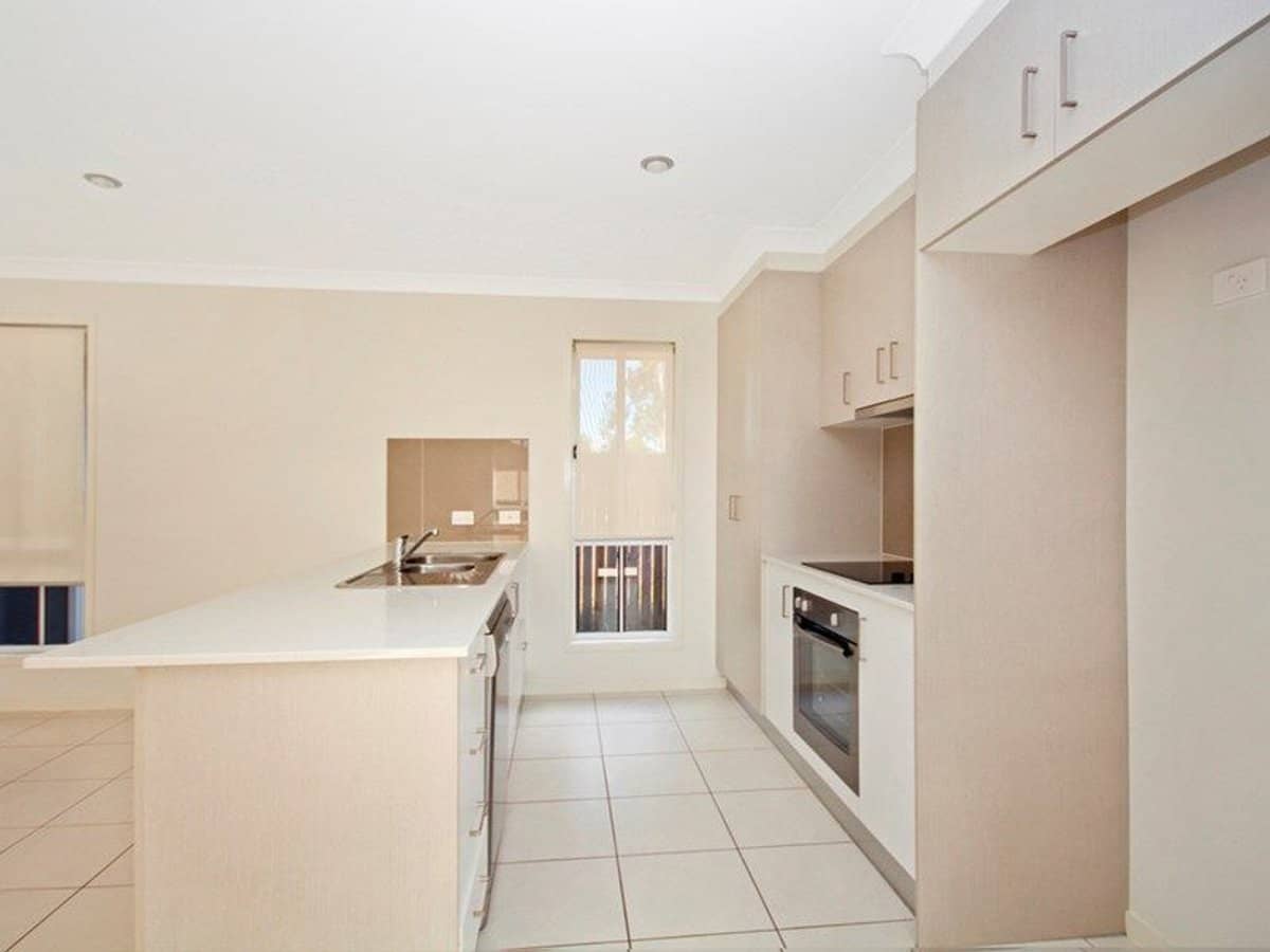 37 Walter Williams Crescent, Redbank Plains - Thumbnail 2