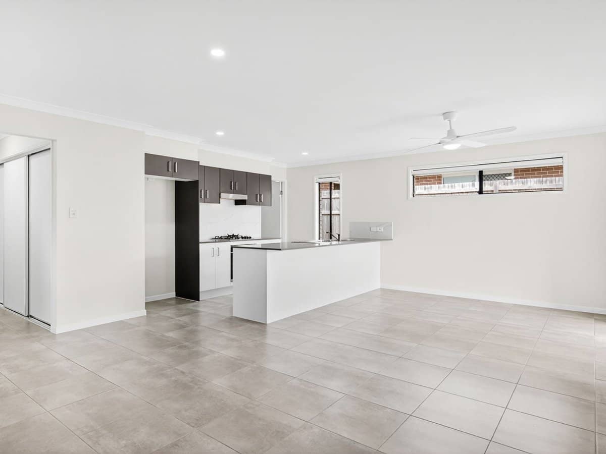 45 Trailblazer Drive, FLAGSTONE - Thumbnail 4