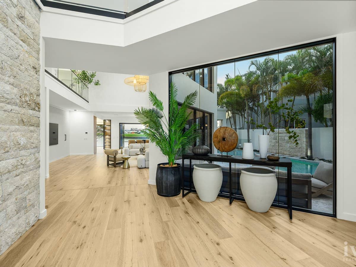 2062 The Circle, Sanctuary Cove - Thumbnail 4