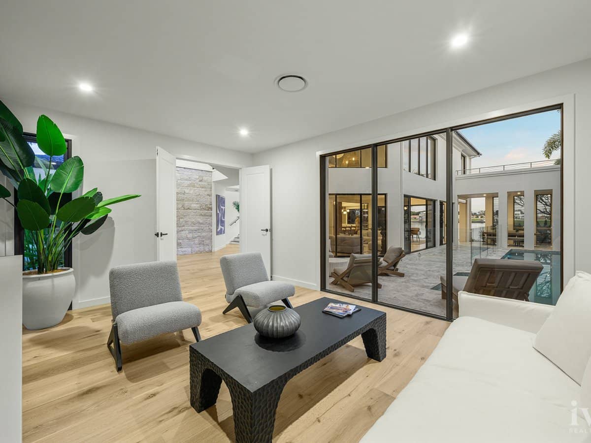 2062 The Circle, Sanctuary Cove - Thumbnail 6