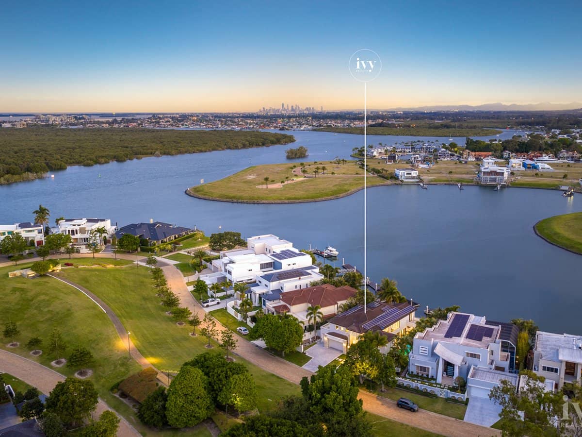 2062 The Circle, Sanctuary Cove - Thumbnail 27