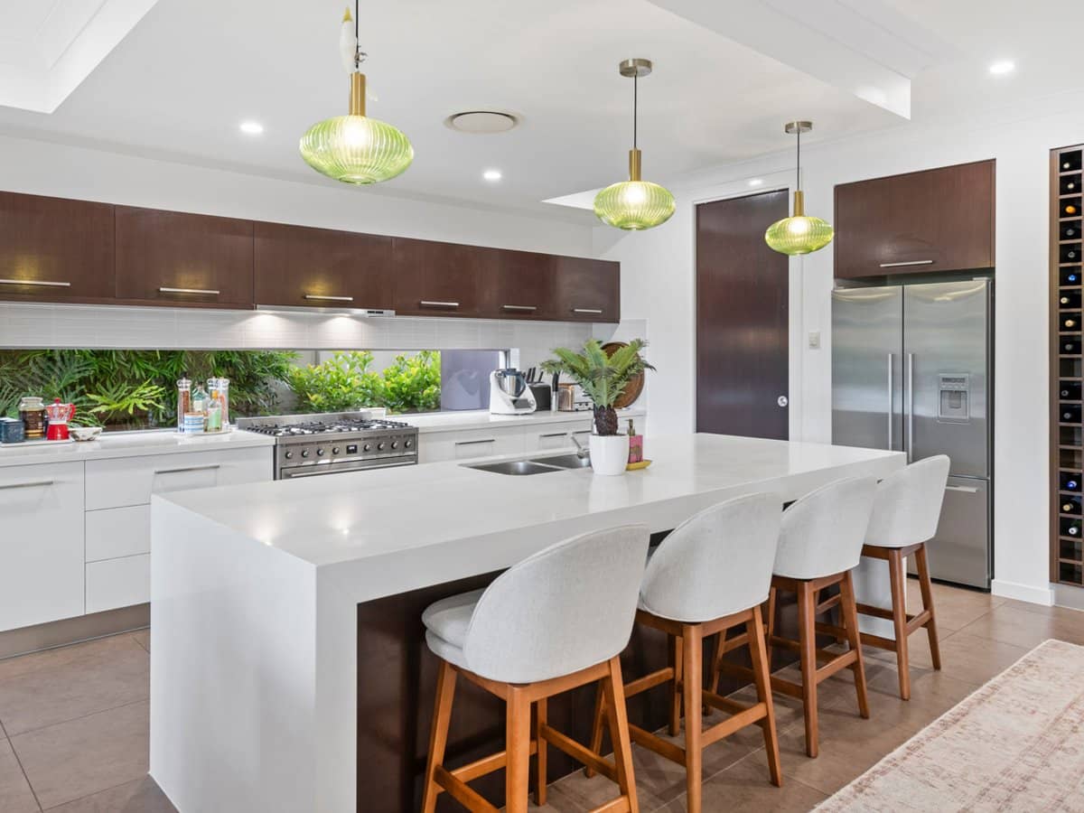 2279 Banksia Lakes Drive, Sanctuary Cove - Thumbnail 2