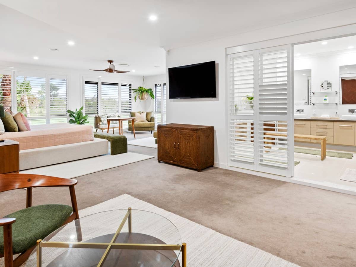 2279 Banksia Lakes Drive, Sanctuary Cove - Thumbnail 11