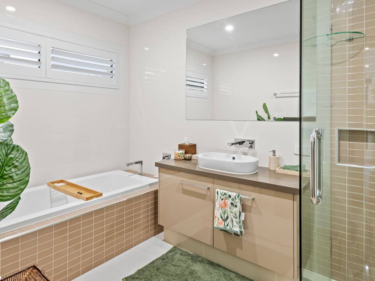 2279 Banksia Lakes Drive, Sanctuary Cove - Thumbnail 17