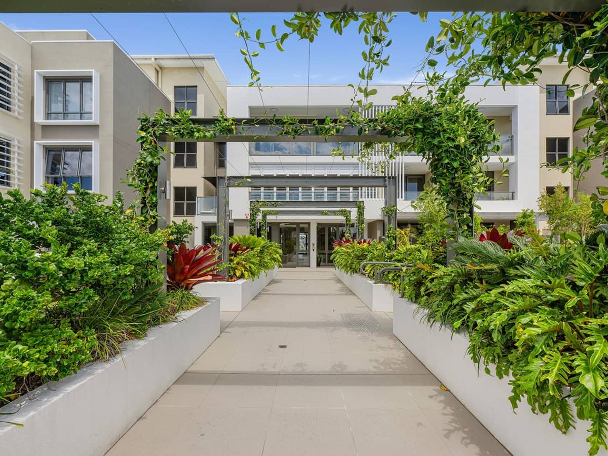 37 Sickle Avenue, Hope Island - Thumbnail 16