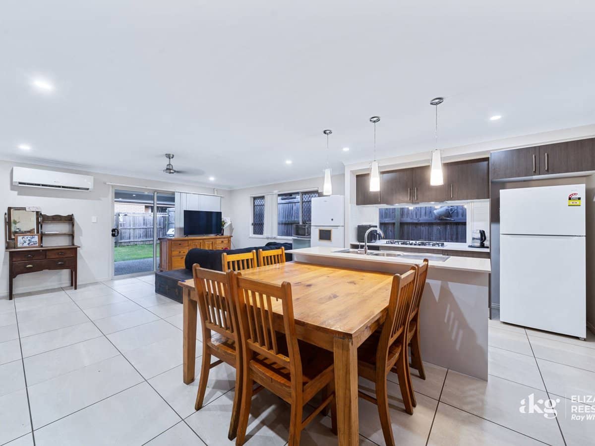 25 Jackson Place, Greenbank - Thumbnail 8