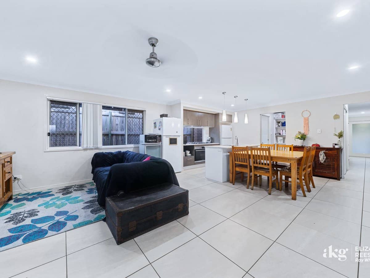 25 Jackson Place, Greenbank - Thumbnail 9