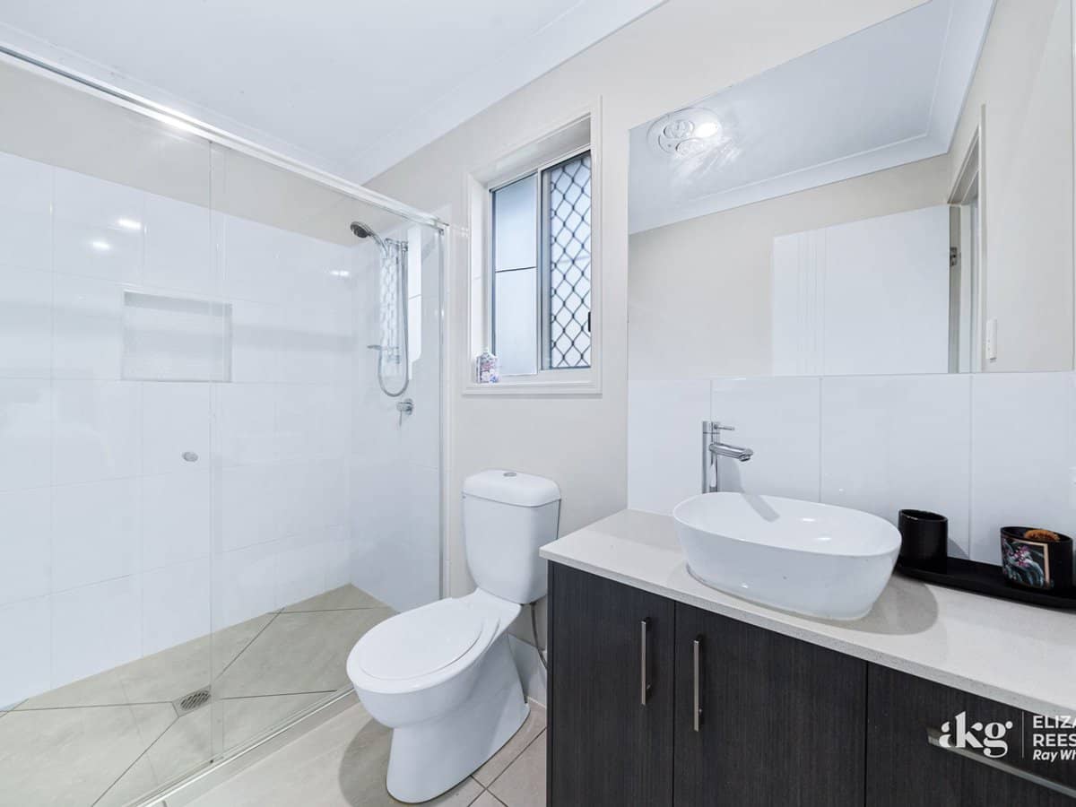 25 Jackson Place, Greenbank - Thumbnail 15