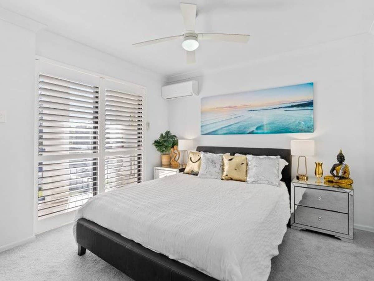 353 Golden Four Drive, TUGUN - Thumbnail 8