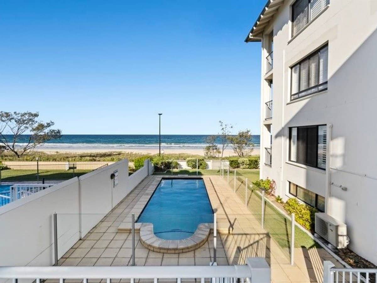 353 Golden Four Drive, TUGUN - Thumbnail 10