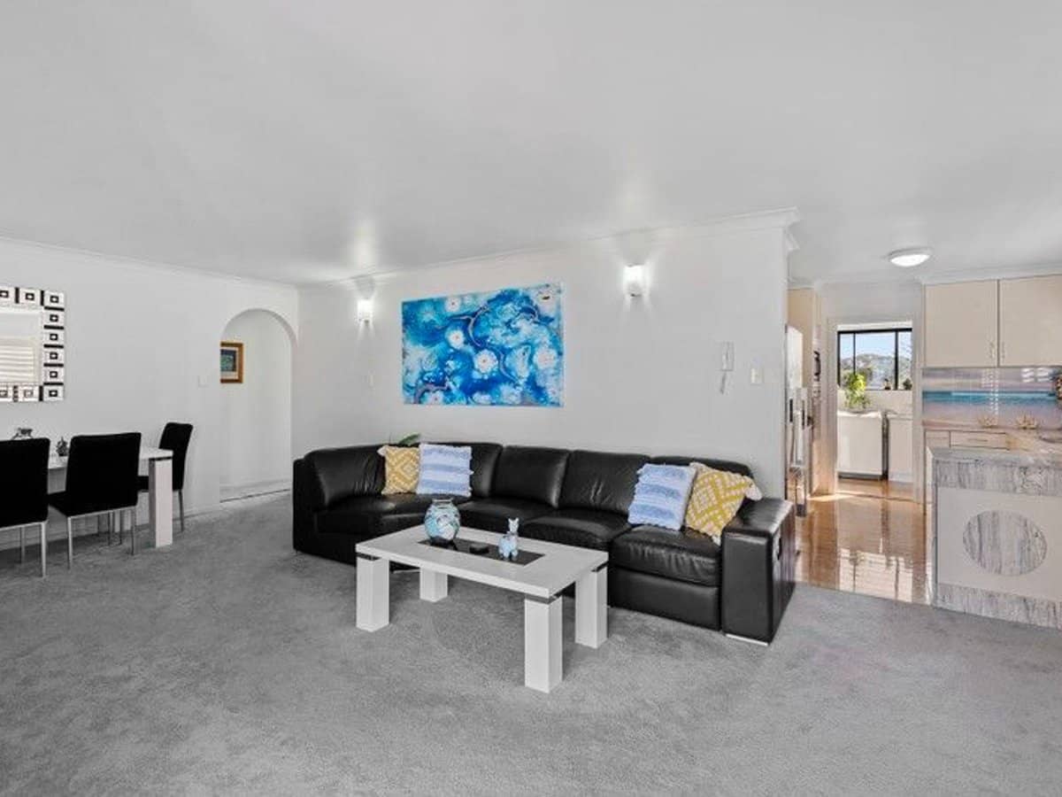 353 Golden Four Drive, TUGUN - Thumbnail 11