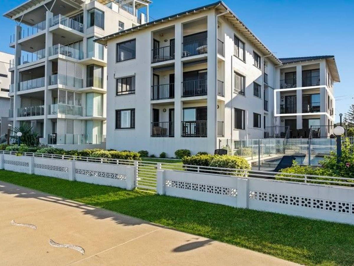 353 Golden Four Drive, TUGUN - Thumbnail 19