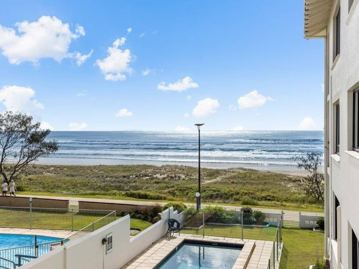 353 Golden Four Drive, TUGUN - Thumbnail 25