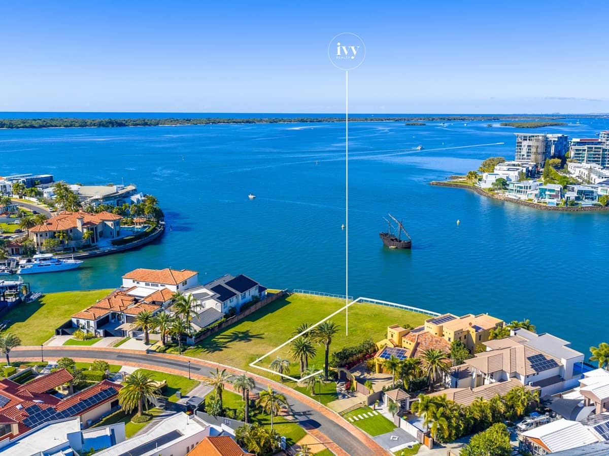 32 Brittanic Crescent, Sovereign Islands - Thumbnail 3