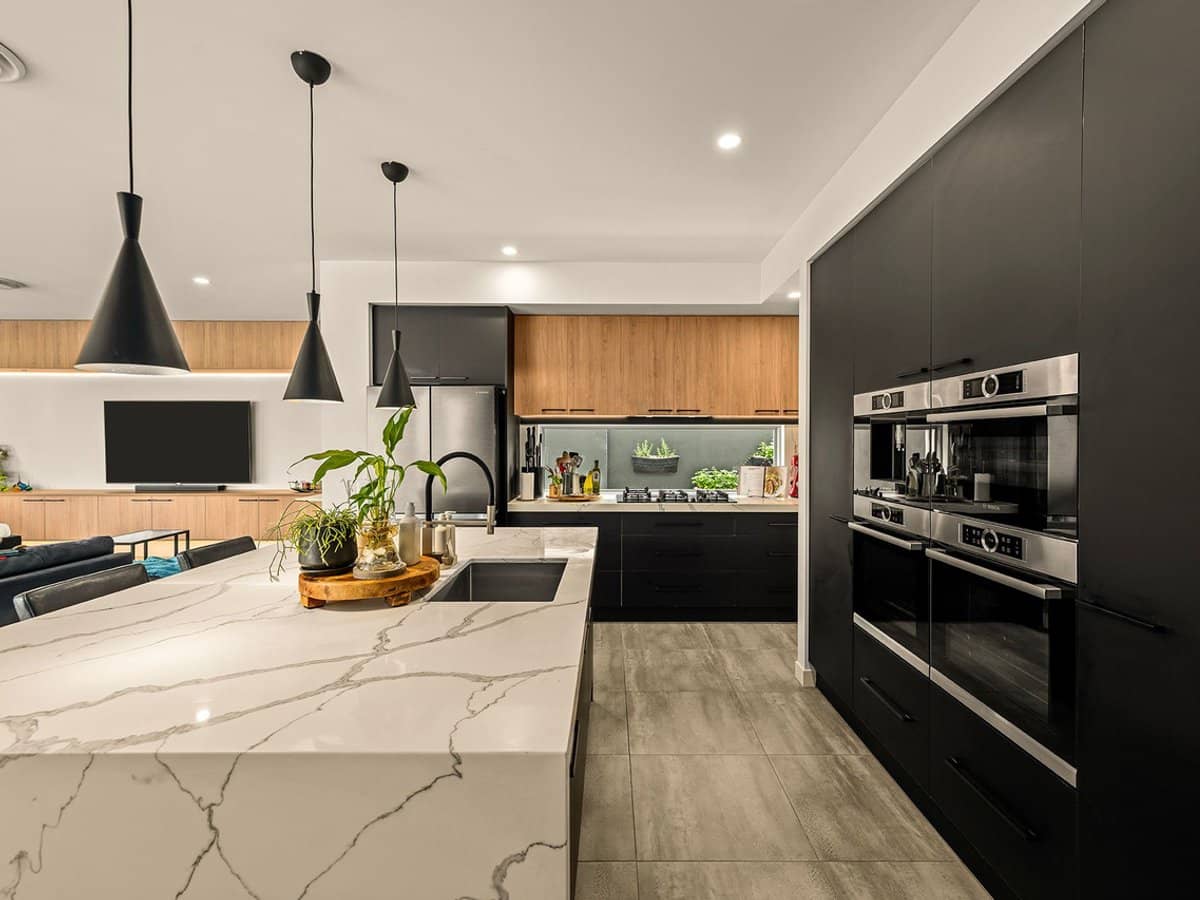 7621 Fairway Boulevard, Hope Island - Thumbnail 8