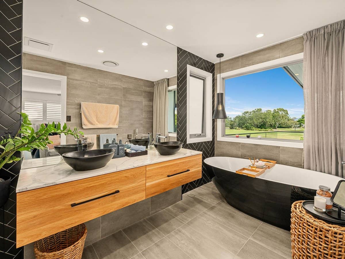 7621 Fairway Boulevard, Hope Island - Thumbnail 14