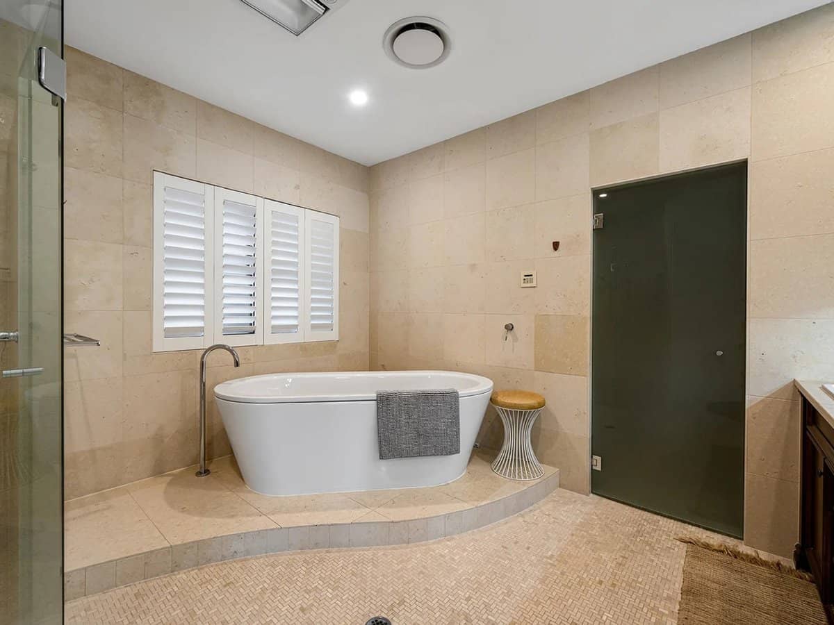 52 Royal Albert Crescent, Sovereign Islands - Thumbnail 17