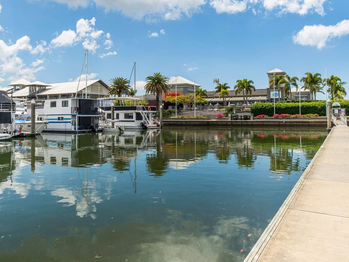 F16 & F18 - Lot 201 & 202 Hope Island Resort Marina, Hope Island - Thumbnail 2