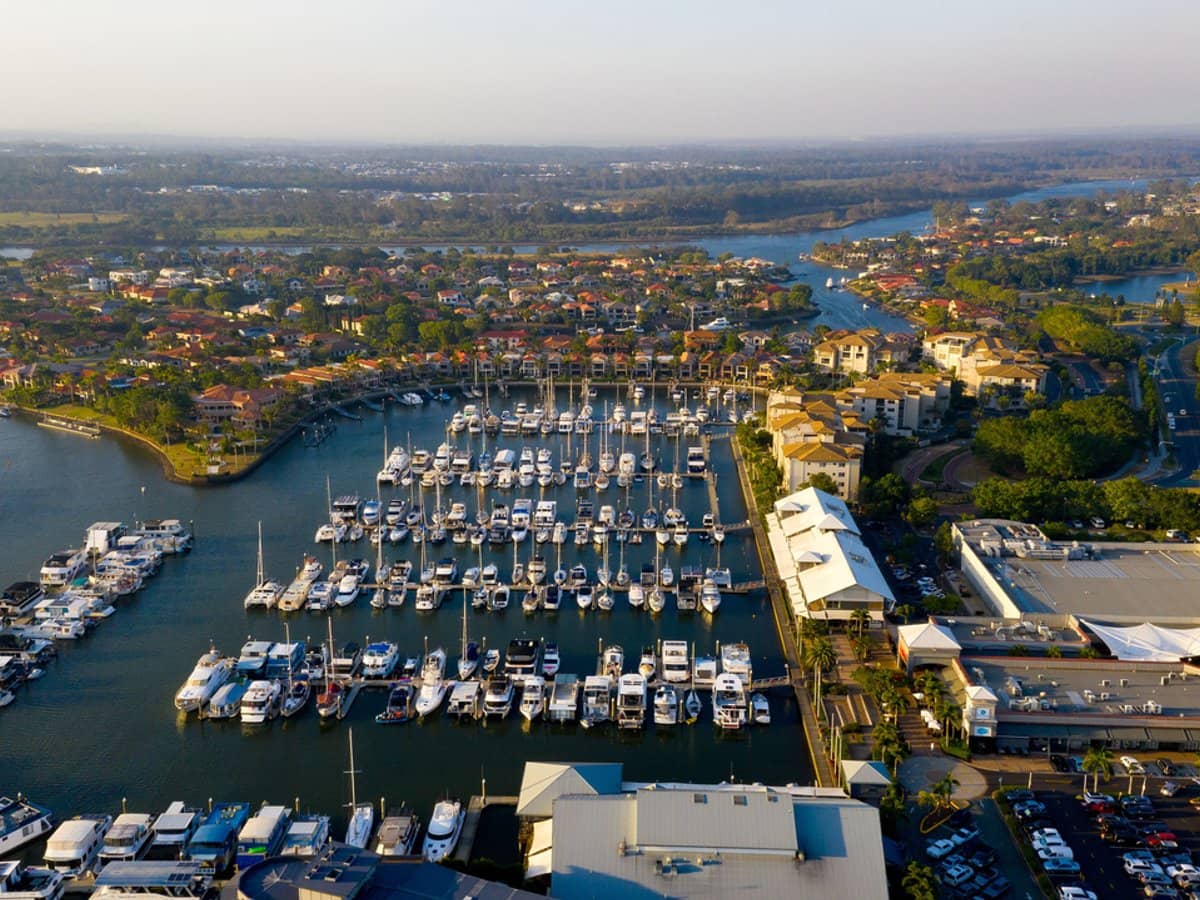 F16 & F18 - Lot 201 & 202 Hope Island Resort Marina, Hope Island - Thumbnail 3