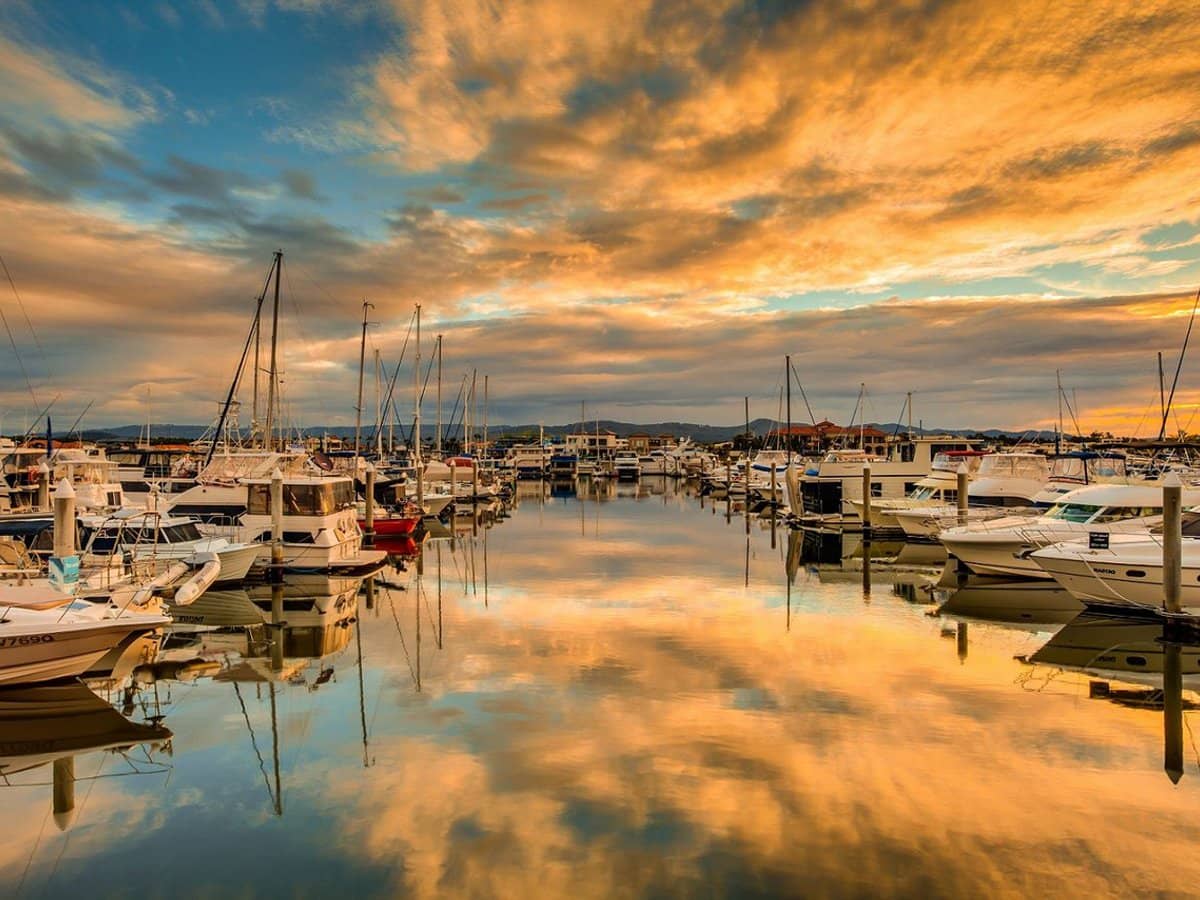 F16 & F18 - Lot 201 & 202 Hope Island Resort Marina, Hope Island - Thumbnail 4