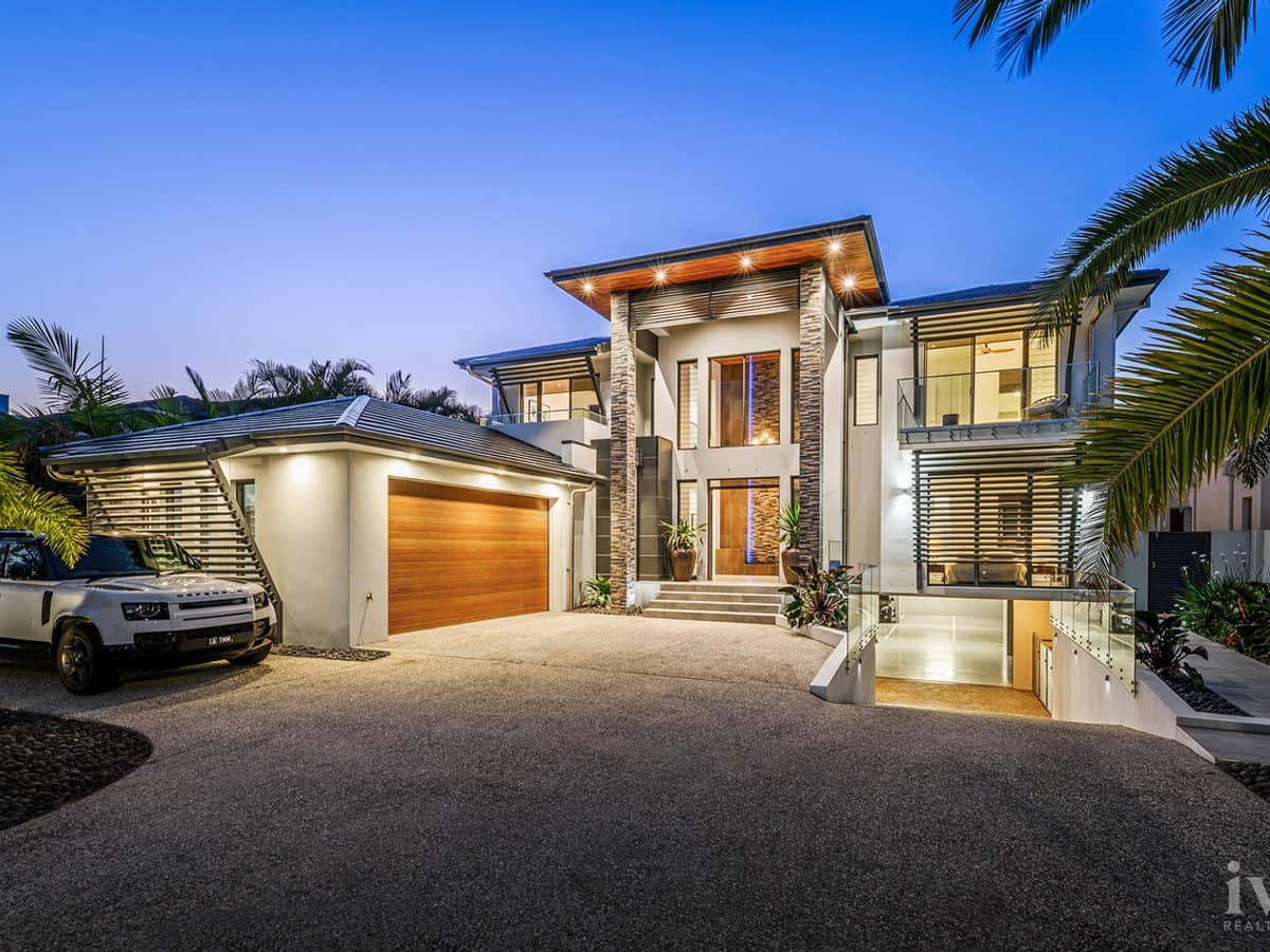 2515 Cressbrook Drive, Hope Island - Thumbnail 2