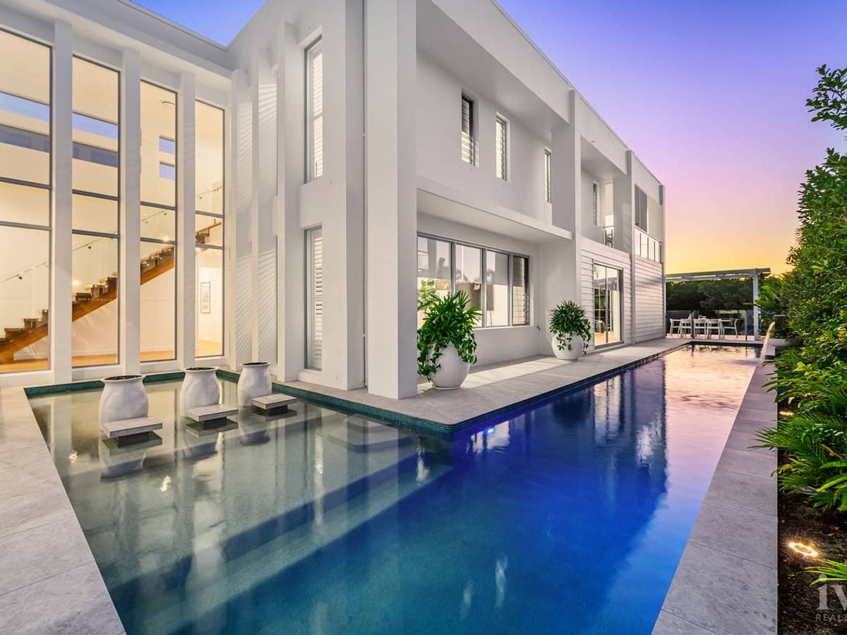 2342 Cressbrook Drive, Hope Island - Thumbnail 1