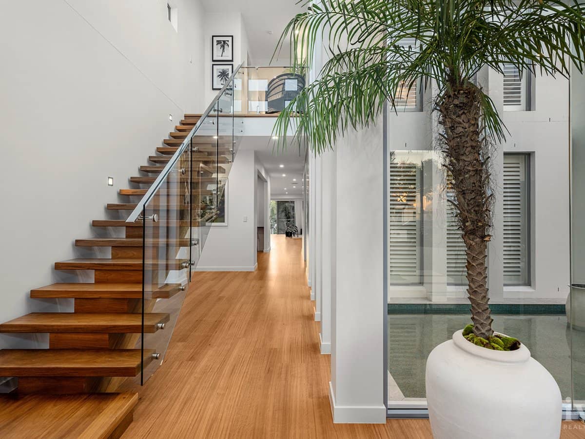 2342 Cressbrook Drive, Hope Island - Thumbnail 7