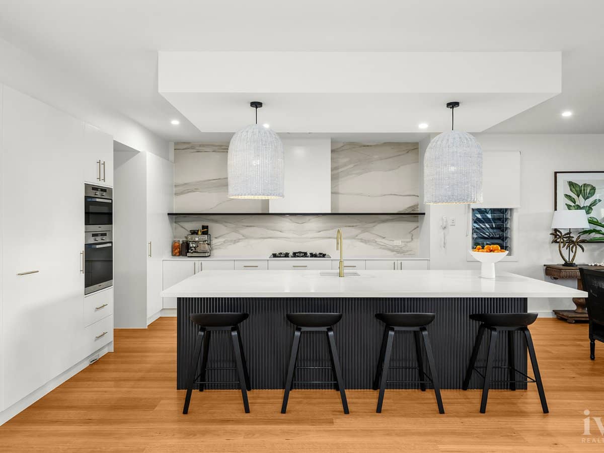 2342 Cressbrook Drive, Hope Island - Thumbnail 11