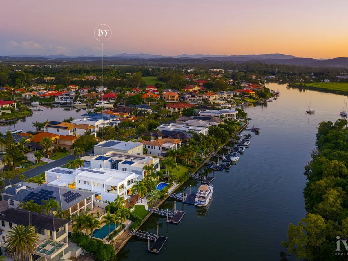 2342 Cressbrook Drive, Hope Island - Thumbnail 34