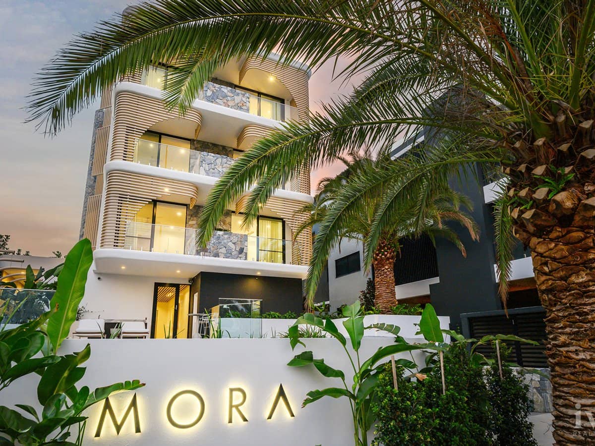 2/4 Paradise Parade, Paradise Point - Thumbnail 2