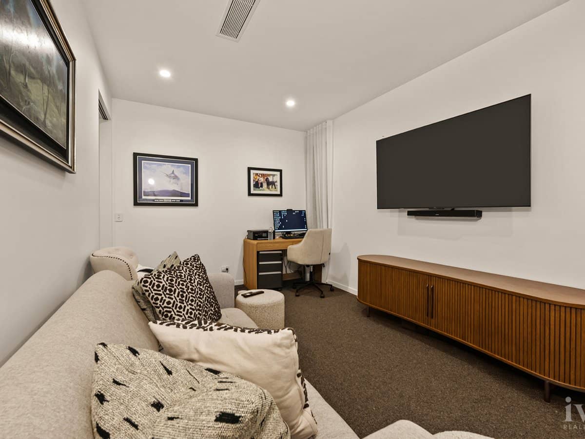 2/4 Paradise Parade, Paradise Point - Thumbnail 11