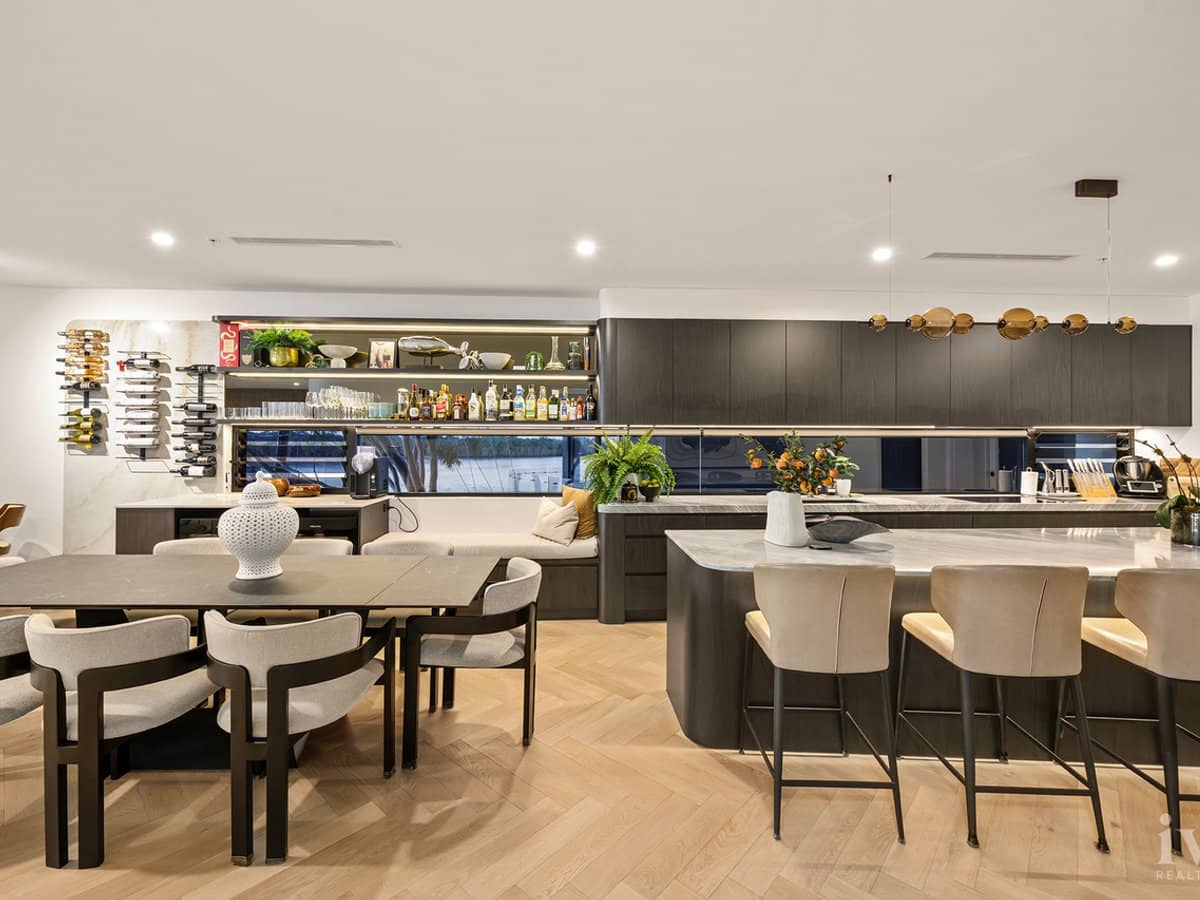 2/4 Paradise Parade, Paradise Point - Thumbnail 19