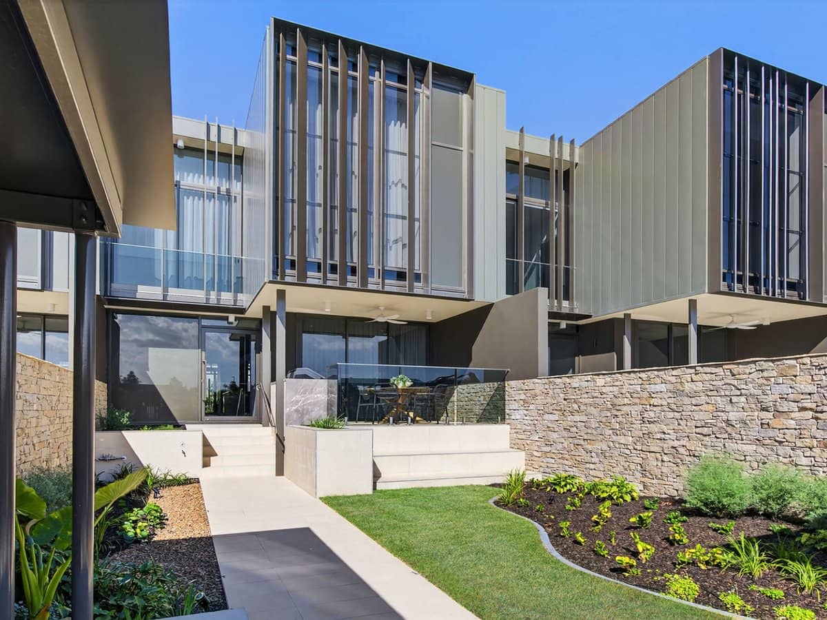 1 Grand Jabiru Way, Sanctuary Cove - Thumbnail 1