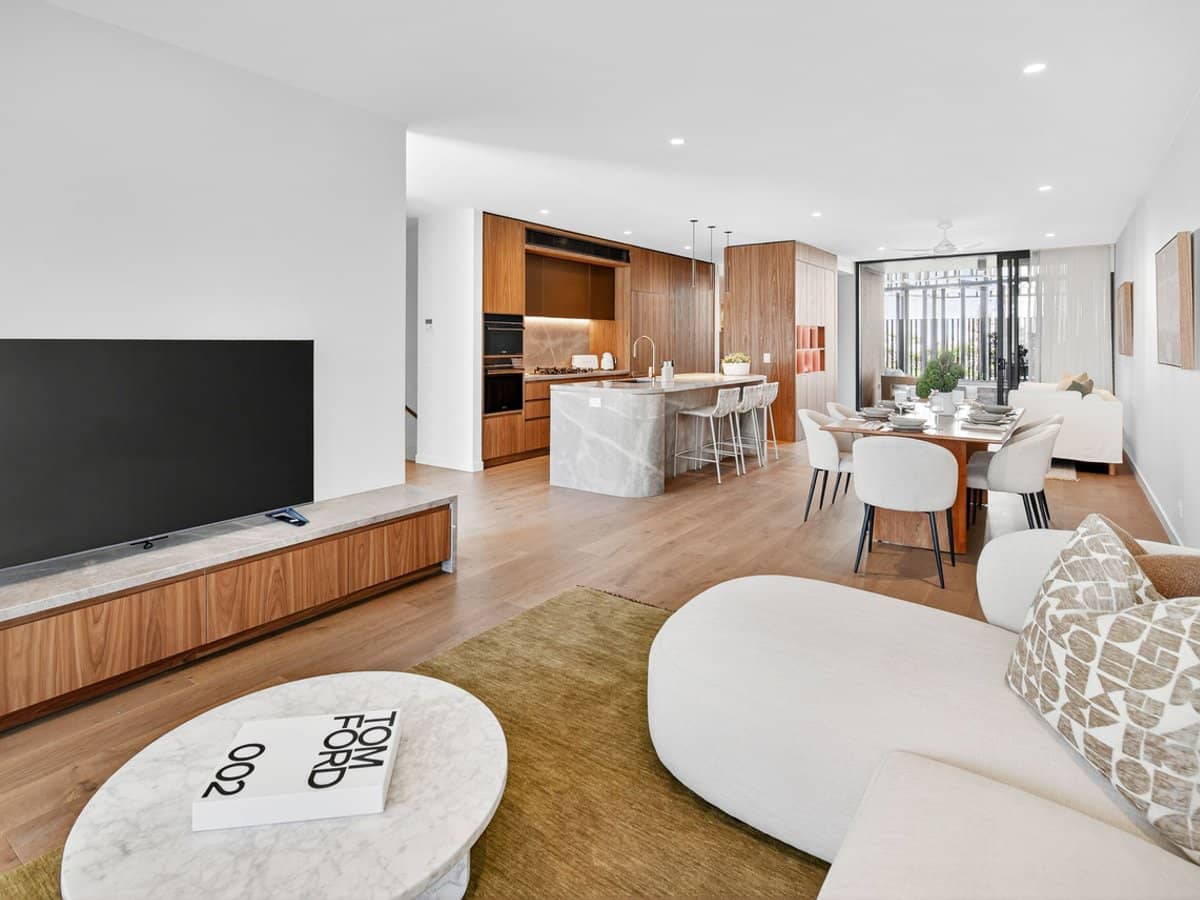 1 Grand Jabiru Way, Sanctuary Cove - Thumbnail 6