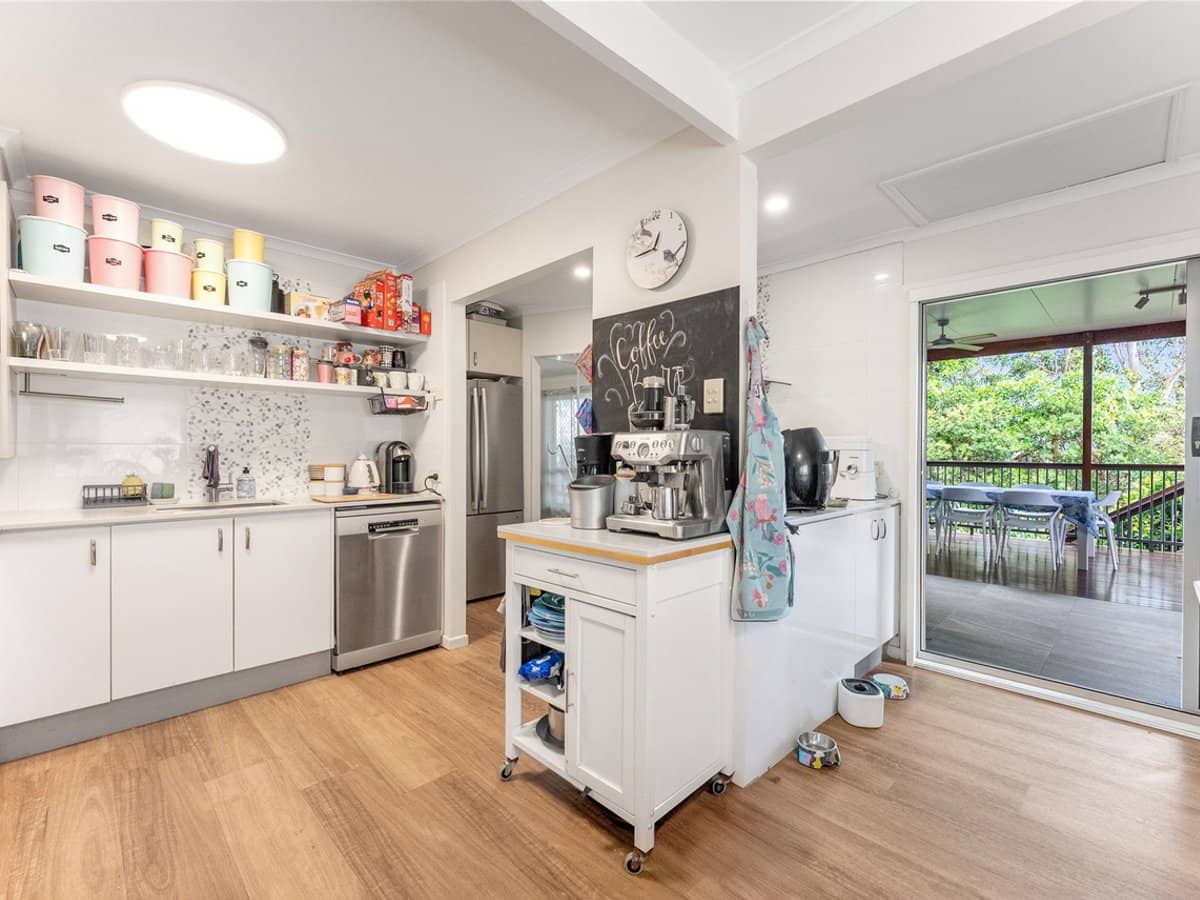 65 Dennis Road, Springwood - Thumbnail 5