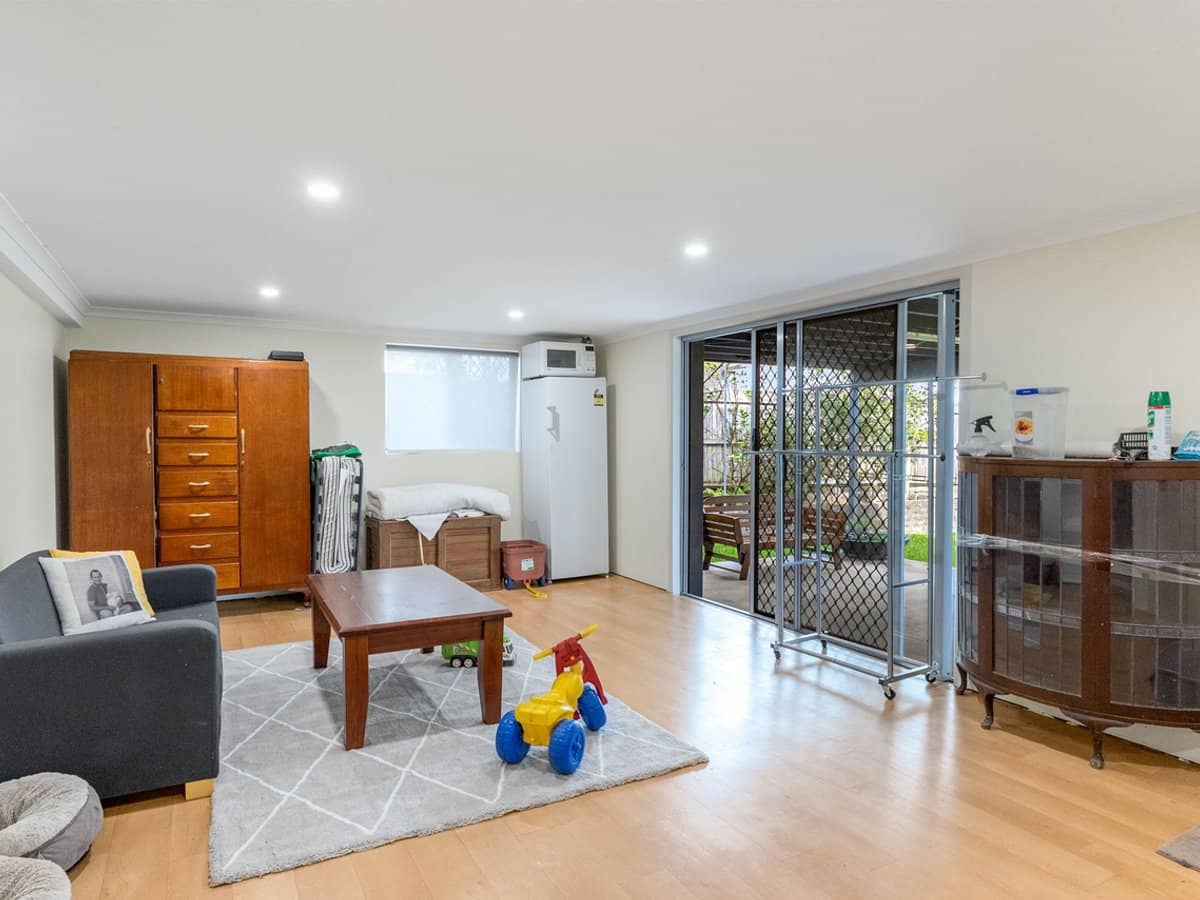 65 Dennis Road, Springwood - Thumbnail 9