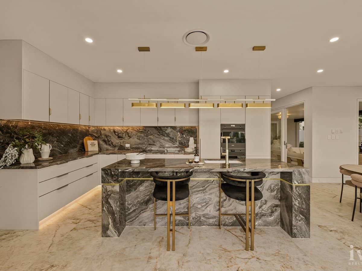 8030 Key Waters, Sanctuary Cove - Thumbnail 9