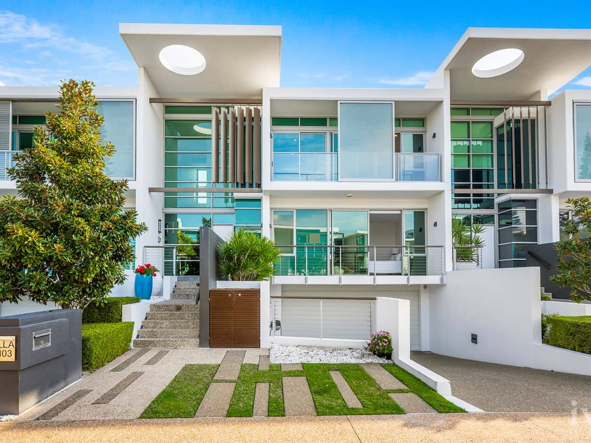 8103/2 Ephraim Island Parade, Paradise Point - Thumbnail 2