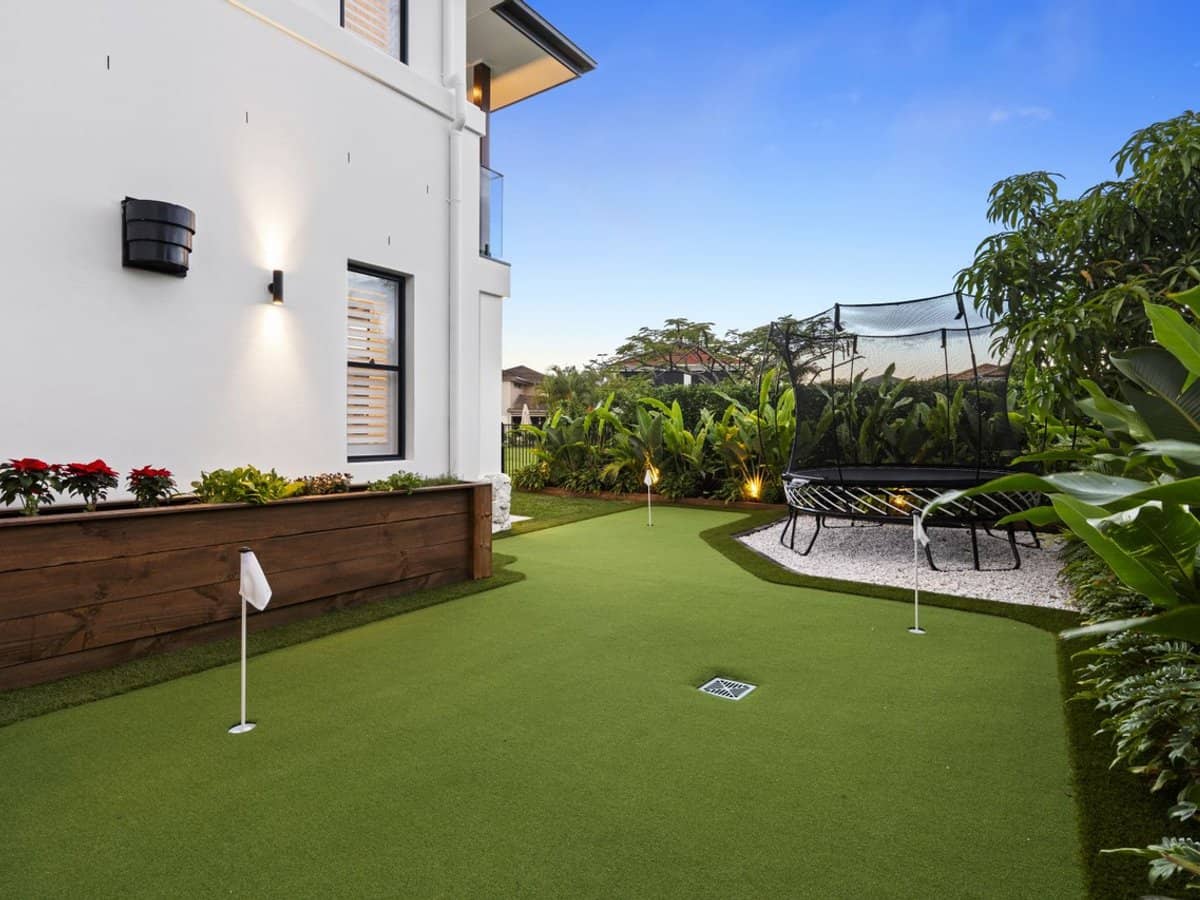 2566 Cressbrook Drive, Hope Island - Thumbnail 3