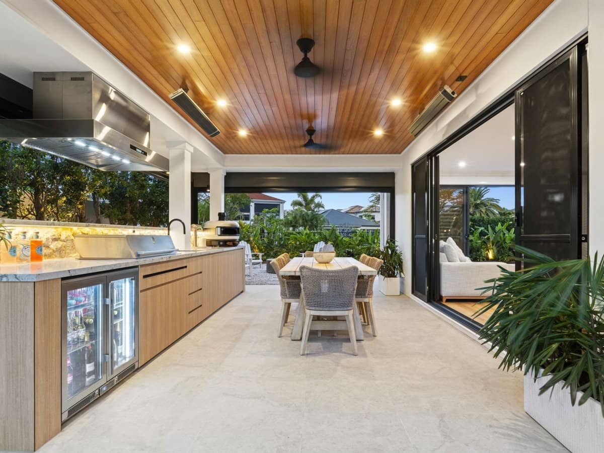 2566 Cressbrook Drive, Hope Island - Thumbnail 4