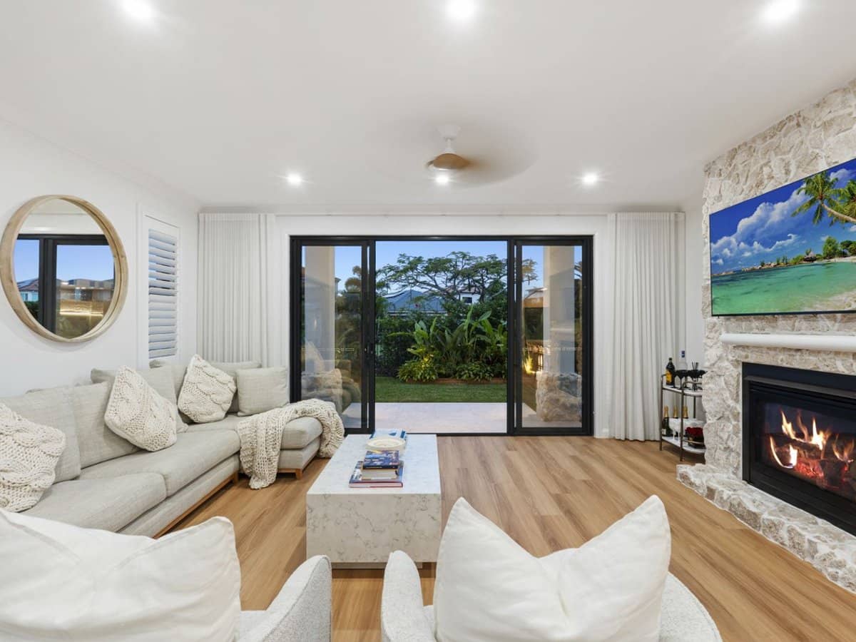 2566 Cressbrook Drive, Hope Island - Thumbnail 9