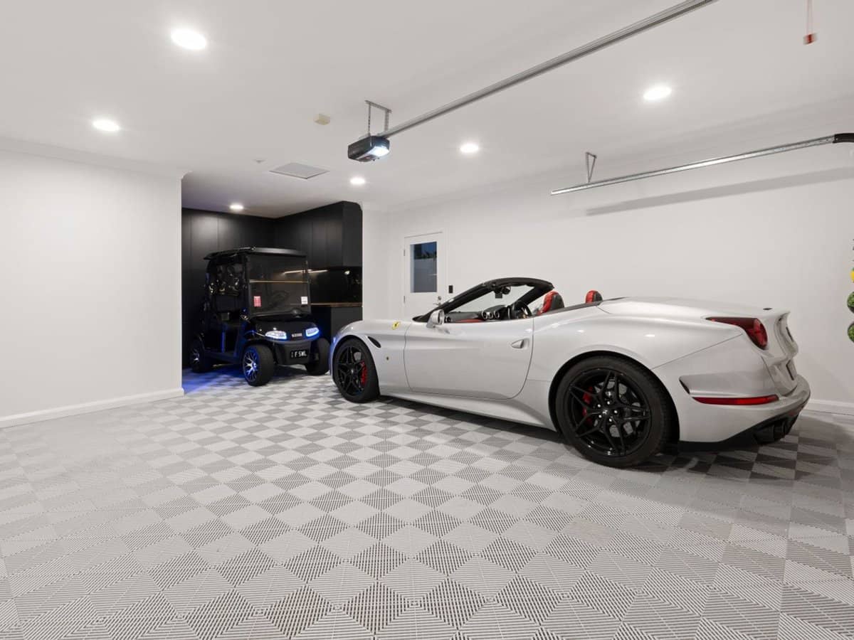 2566 Cressbrook Drive, Hope Island - Thumbnail 23