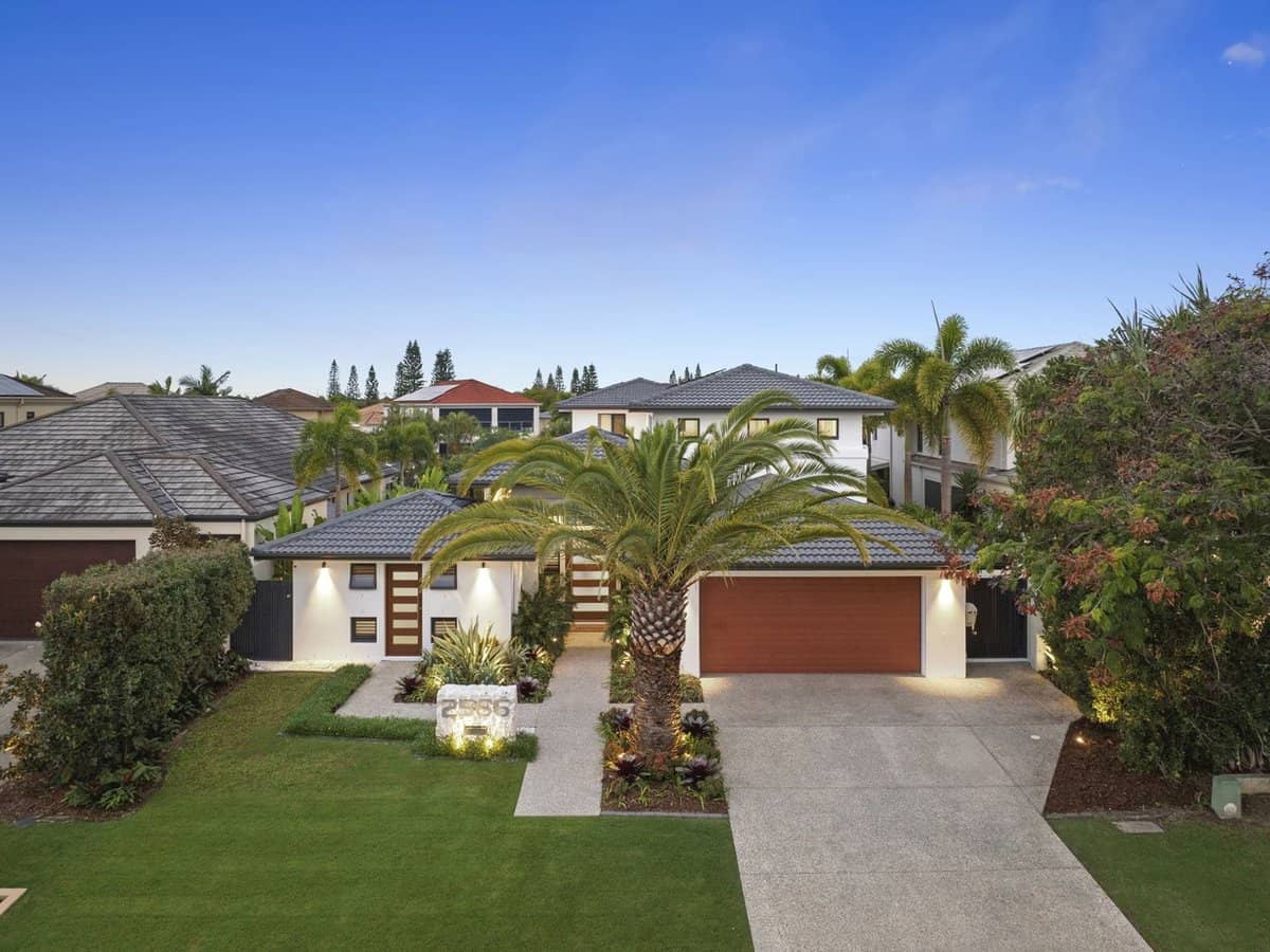 2566 Cressbrook Drive, Hope Island - Thumbnail 24