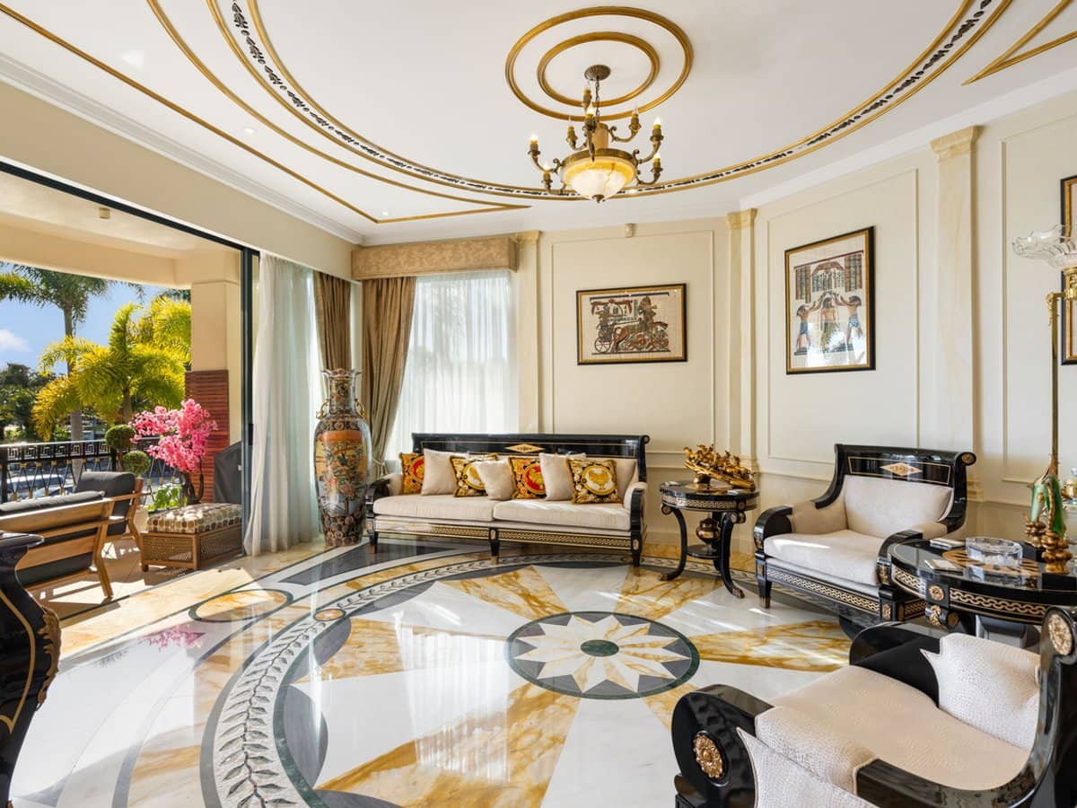 94 Seaworld Drive, Main Beach - Thumbnail 4