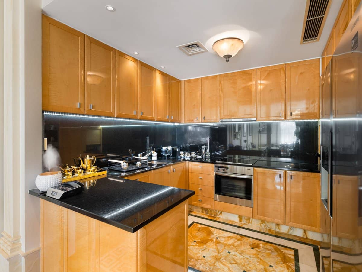 94 Seaworld Drive, Main Beach - Thumbnail 12