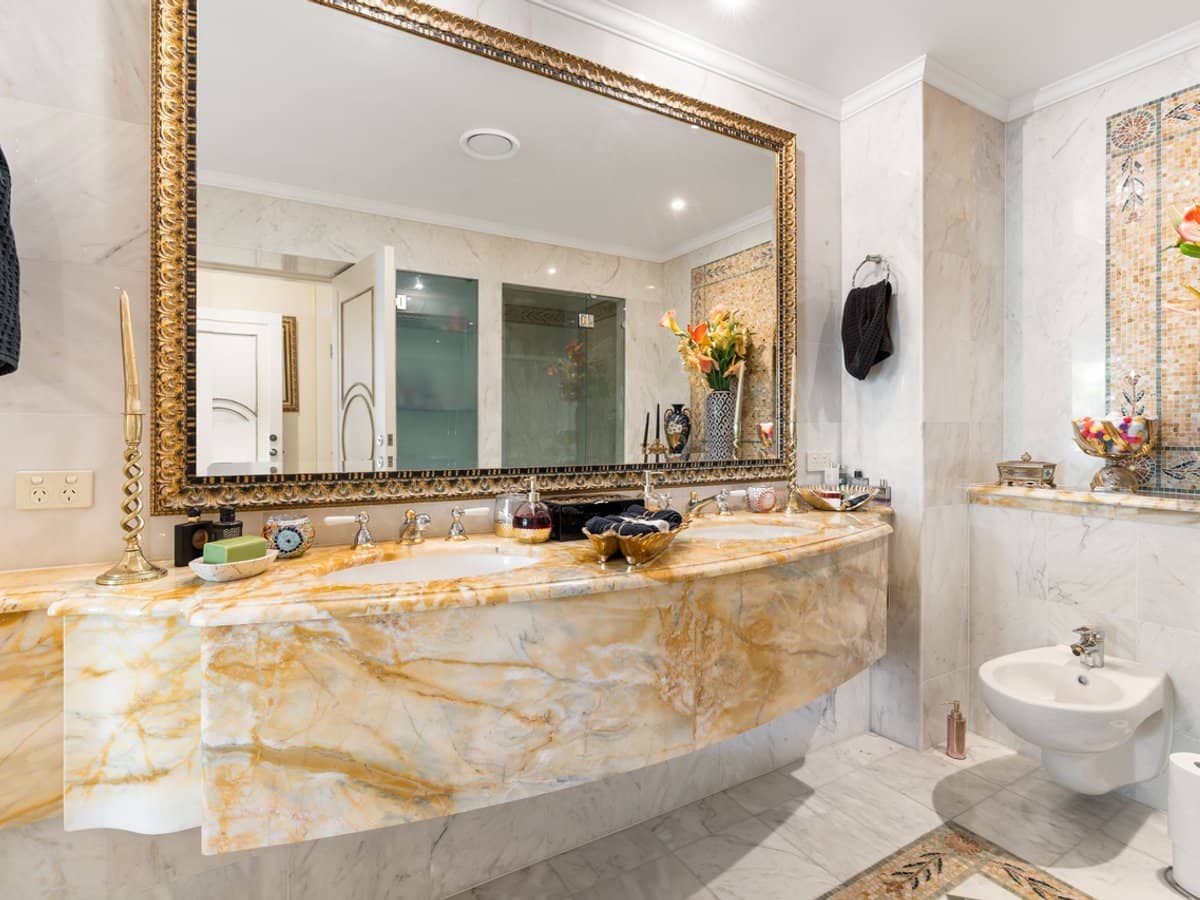 94 Seaworld Drive, Main Beach - Thumbnail 20