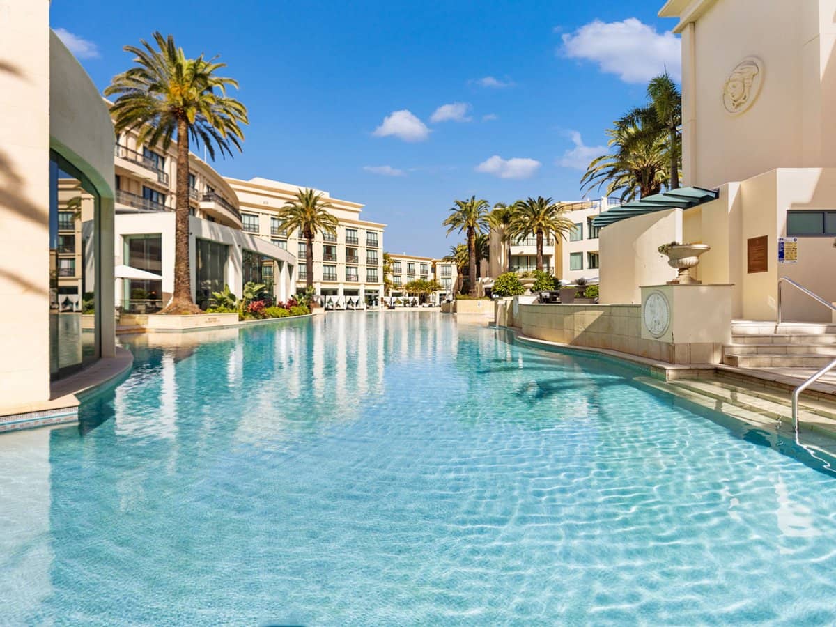 94 Seaworld Drive, Main Beach - Thumbnail 25